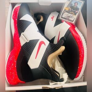 NIB Nike ID Custom Lebron Soldier XII w/autographed Nuggets player card